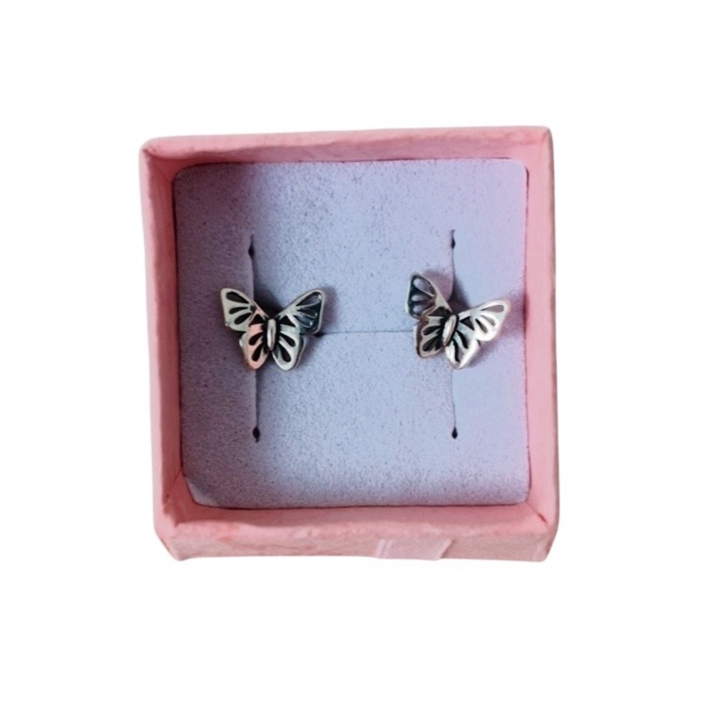 ✨HP✨ Elegant Butterfly Dainty Minimalist Post Earrings - Picture 4 of 7